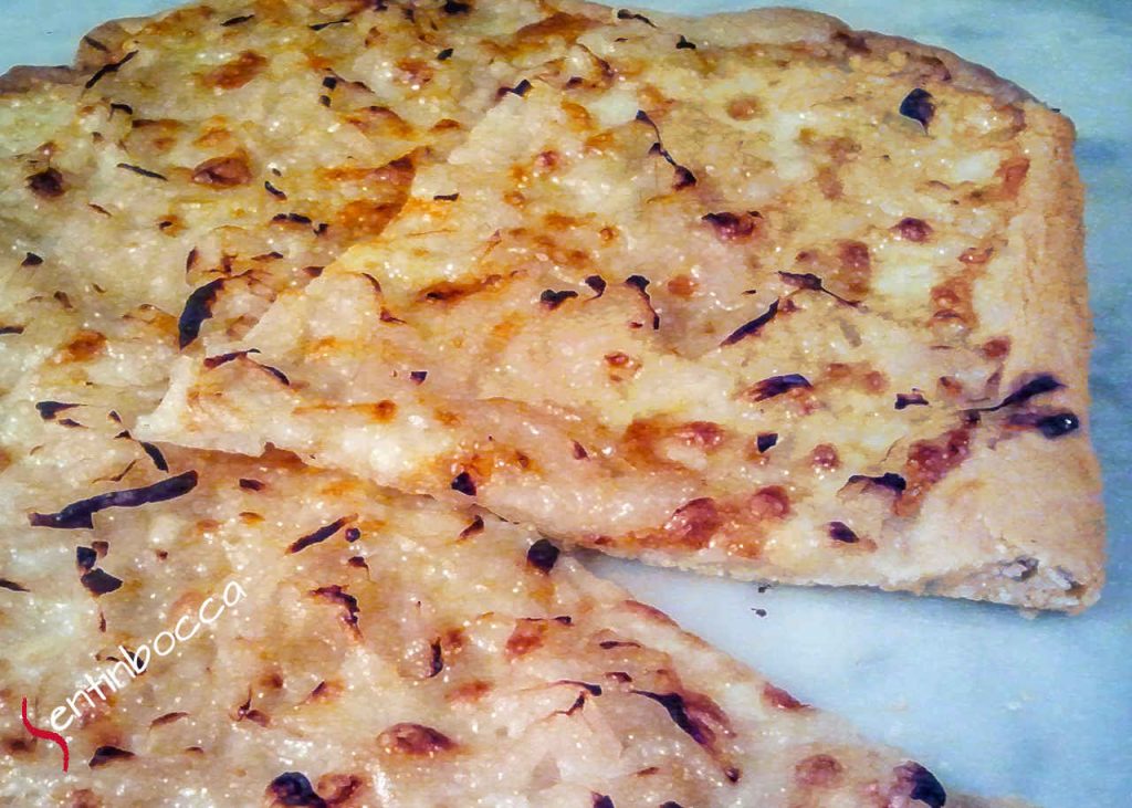 Focaccia alle cipolle e fiordilatte