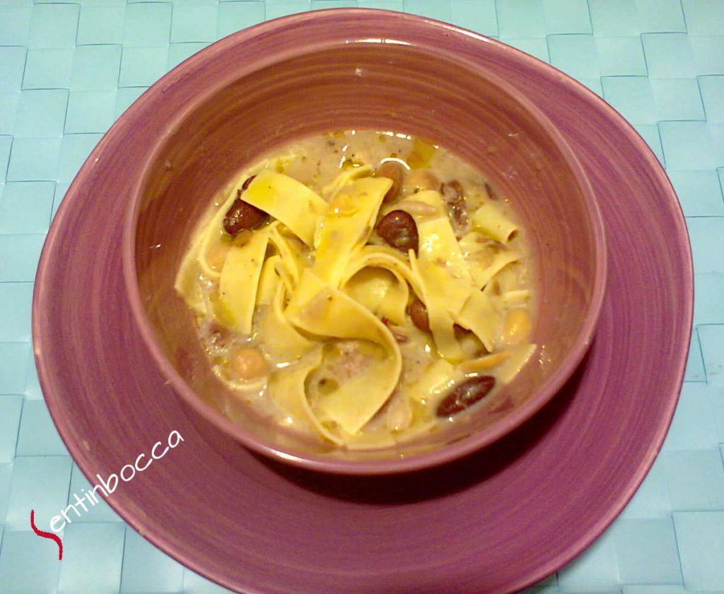 Minestra di legumi con tagliatelle spezzate